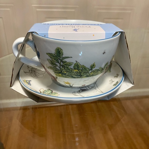 NEW Beatrix Potter The World of Peter Rabbit Teacup With Saucer - Picture 2 of 5